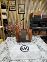 Michael  Kors Voyager Premium Quality Tote Bag With Dust Bag (Brown)