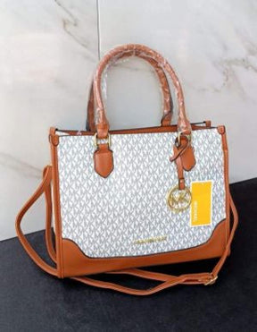 Michael  Kors tote with dust cover 5318