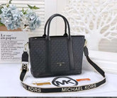 Michael  kors luisa Medium Logo with dust bag 5419