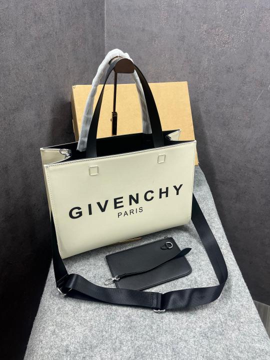 Givenchy G tote Logo Leather With Pouch Tote With OG Box & Dust Bag Beige Black 21345
