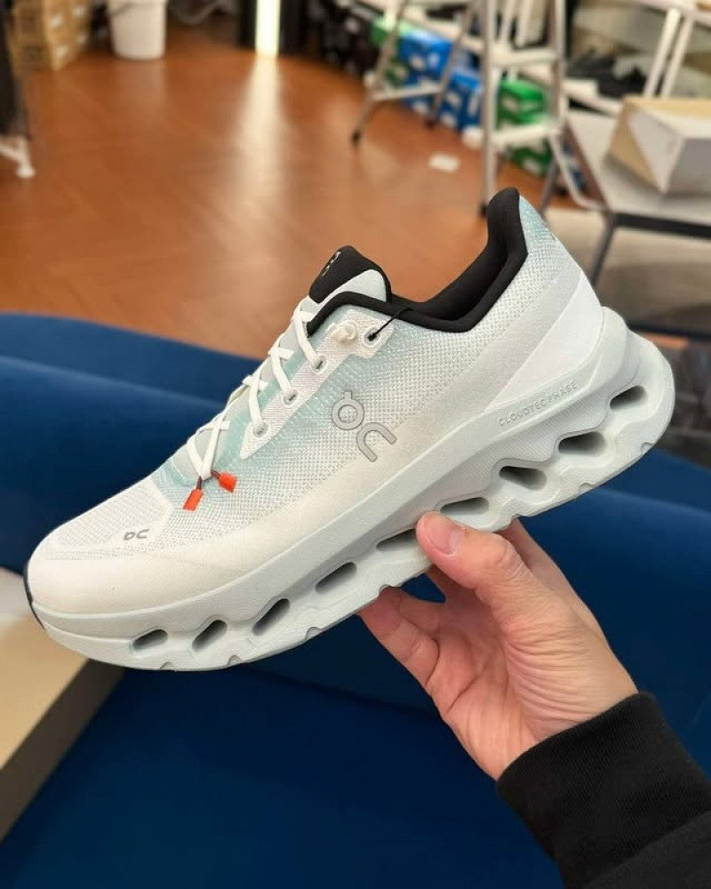 On Cloudtilt Mineral Ivory