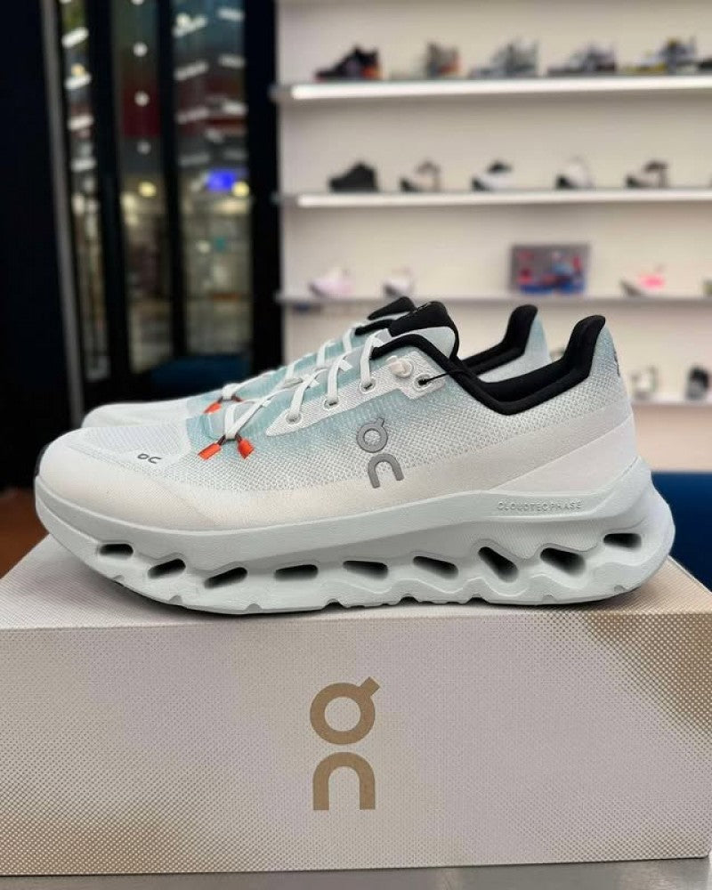 On Cloudtilt Mineral Ivory