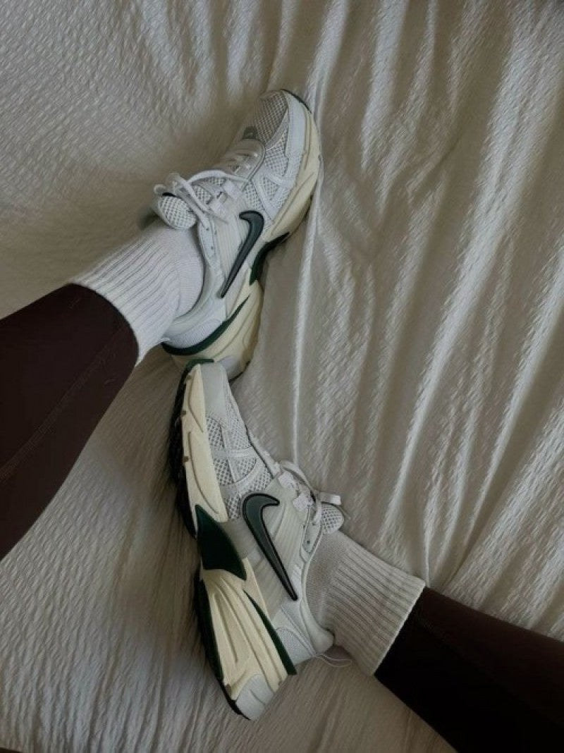 V2K Run White Green As2