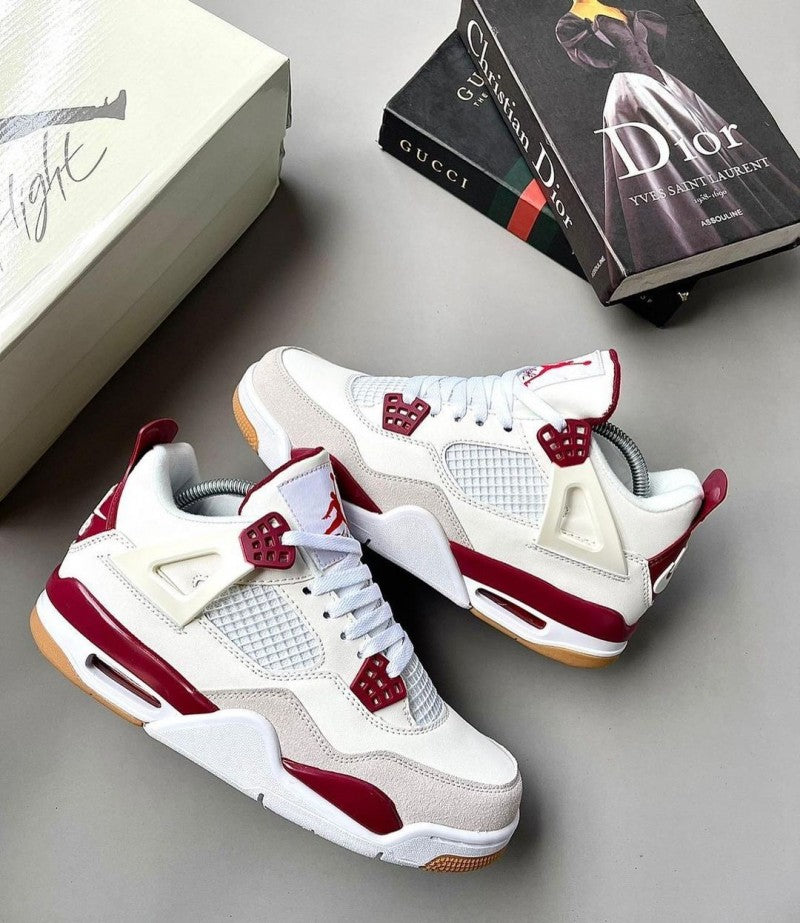 Nikee SB x Air jordan 4 varsity red