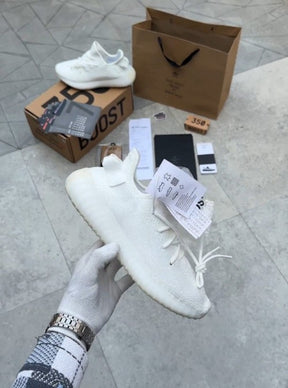 Adidass Yeezy Boost 350 V2 Oreo SEMI UA With All Accesories