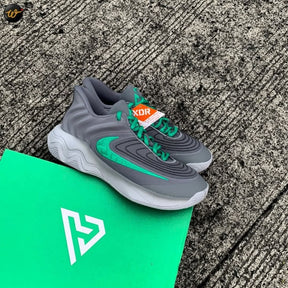 Nikee giannis immortality 4 smoke grey