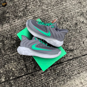 Nikee giannis immortality 4 smoke grey