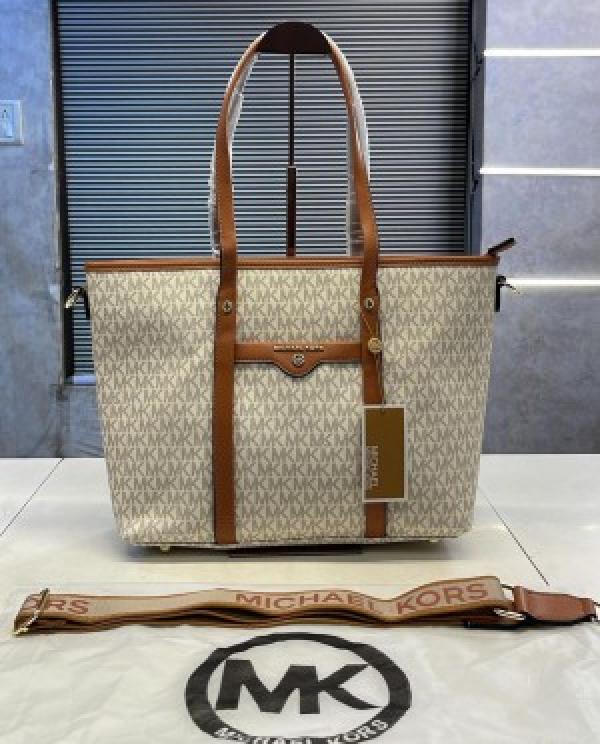 Michael  kors  tote bag with brand dust bag 1394