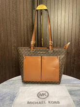 Michael  kors Jet Set Medium Logo leather Pocket Tote Bag 269