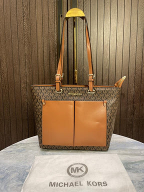 Michael  kors Jet Set Medium Logo leather Pocket Tote Bag 269