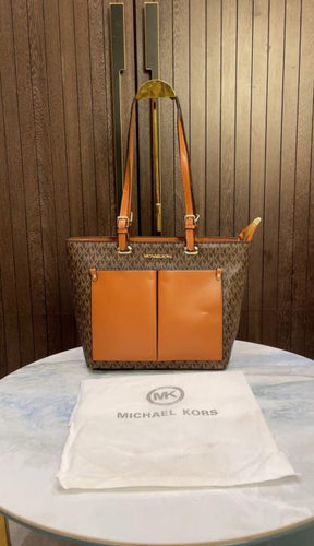 Michael  kors Jet Set Medium Logo leather Pocket Tote Bag 269