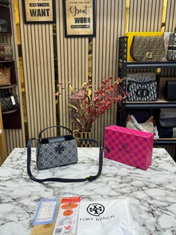 TOR  Y BURCH HANDBAG WITH OG BOX AND DUST BAG PREMIUM QUALITY (BLUE)