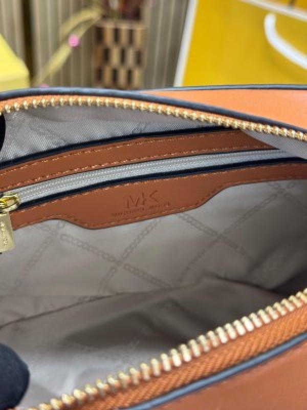 Michael  Kors Jet Set Travel Bag With Box And Dust Bag Including CarryBag (Brown)