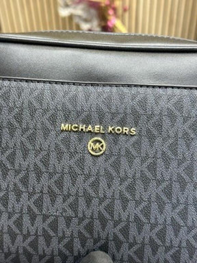 MICHAEL  KORS HUDSON JETSET EAST WEST CAMERA BAG WITH ORIGINAL BOX AND DUST BAG (BLACK) 23008
