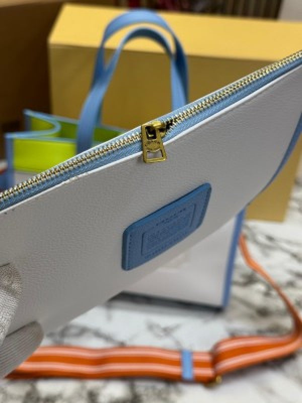 Coach  Field  Tote  Bag  Two  Tone  In  Colorblock  Signature  With  Double  Og  Box  And  DustBag  Including  CarryBag  (Yellow)