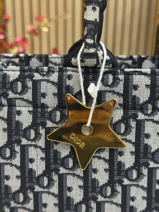 Christian  Dior  Book  Tote  With  Scarf  And  Logo  Pendent  Including  Box  Dustbag  And  CarryBag  (Black)