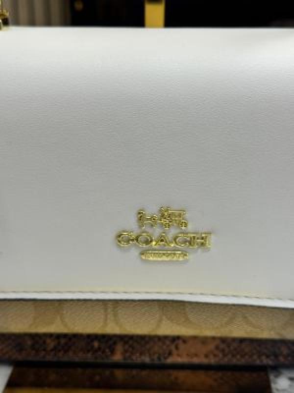 Coac  h Klare Crossbody Bag With Double Og Box And Dust Bag (White)