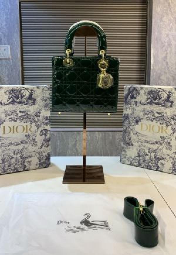Christian dior lady latest edition with brand box 5356