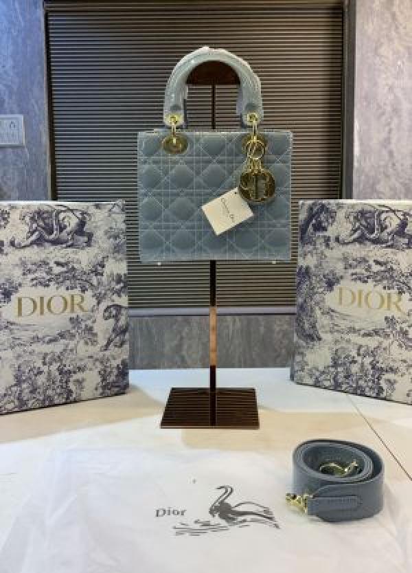 Christian dior lady latest edition with brand box 5358