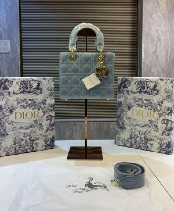Christian dior lady latest edition with brand box 5358