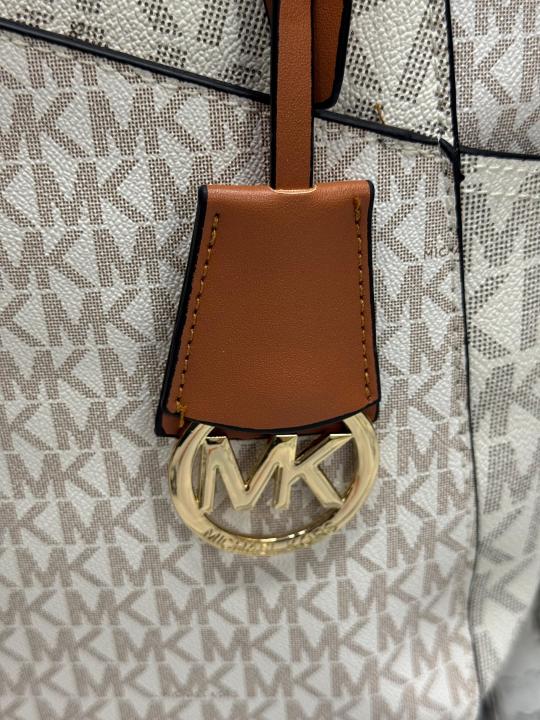 Michael  Kors Jet Set Travel Tote Bag With Dust Bag (Beige)