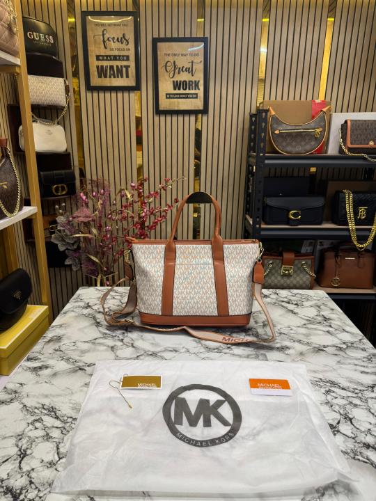 Michael  Kors Logo  Signature Satchel Handbag With Dust Bag (Beige)