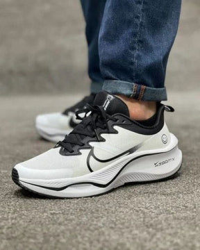 NIK E ZOOM X SMILEY BLACK WHITE