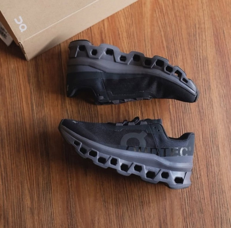 On CloudMonster 2 Black 762