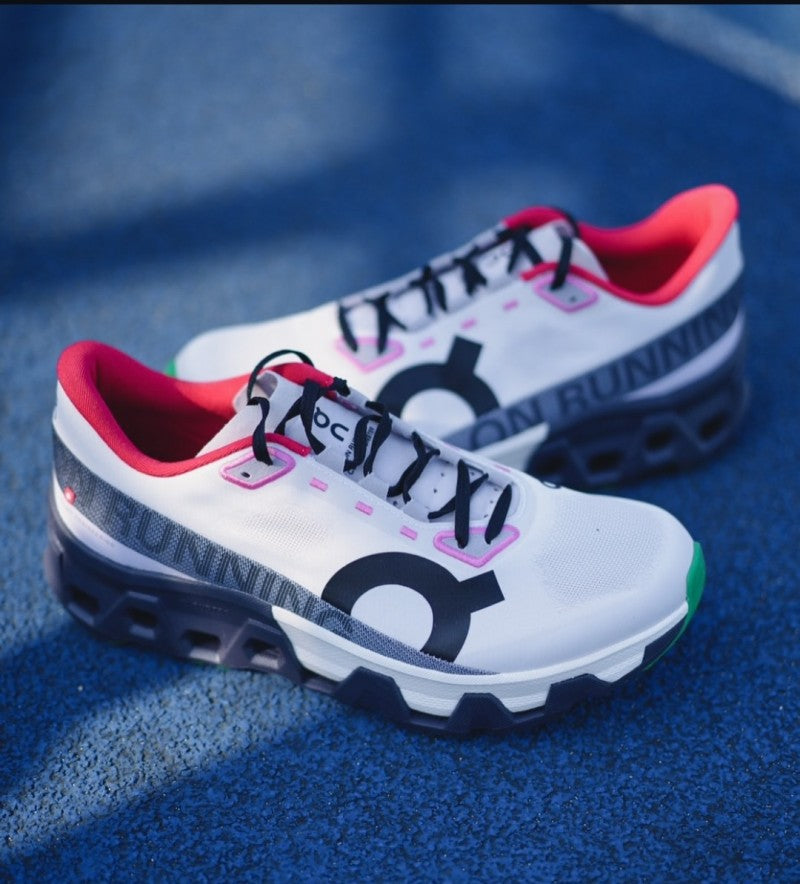 On Cloudboom Strike Limelight Wolf 764