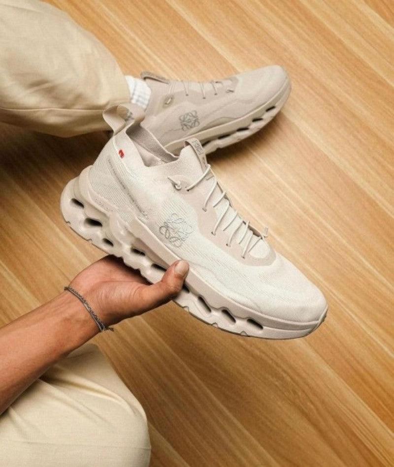 Loewe x on cloud running tilt 2.0 sand