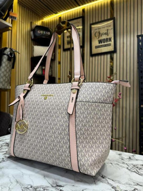 Michael  Kors Voyager Tote Bag With Dust Bag (Pink)