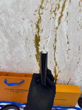 Louis  Vuitton  Wallet  And  Belt  Combo  With  Box  And  Dust  Bag  Including  Carry  Bag  (L63 Checks)