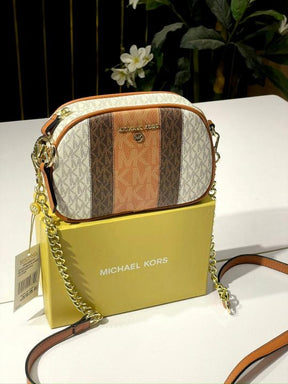 Michael  kors  oval  crossbody  bag  withog  box(10296 1 biege)