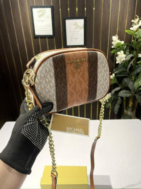 Michael  kors  oval  crossbody  bag  withog  box(10296 1 biege)