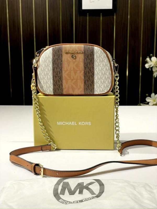 Michael  kors  oval  crossbody  bag  withog  box(10296 1 biege)