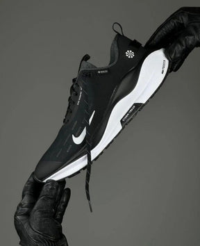 Nikee Infinity Run 4 React Gore Tex Black White