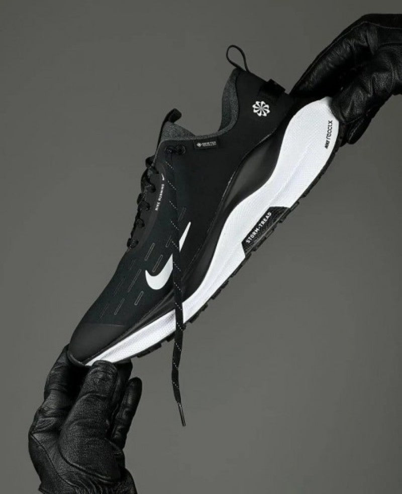 Nikee Infinity Run 4 React Gore Tex Black White