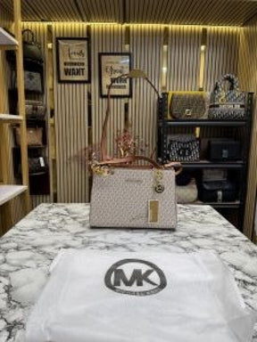 MICHAE  L KORS CYNTHIA HANDBAG WITH OG DUST BAG PREMIUM QUALITY (BIEGEBROWN)