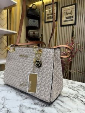 MICHAE  L KORS CYNTHIA HANDBAG WITH OG DUST BAG PREMIUM QUALITY (BIEGEBROWN)
