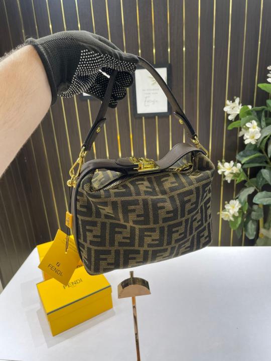 Fendi  vintage  mini  bag  with  og  box(f3399 blackish green)