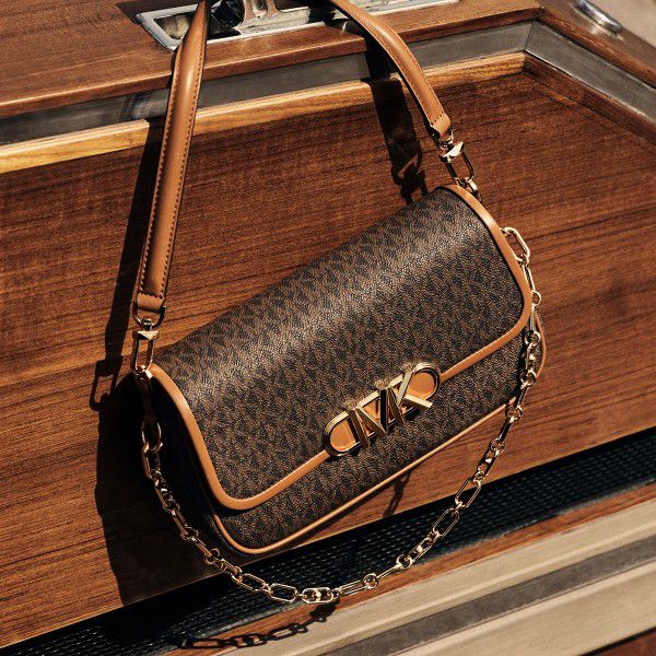 Michael  kors   parker shoulder bag with og box(22319 coffe brown)