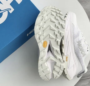 HOKAA SKYLINE FLOAT X ALL WHITE