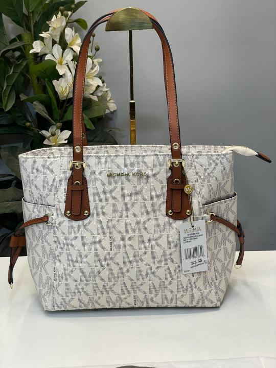 Michael  Kors  Voyager  Tote  Bag  With  Dust  Bag  (4616 Beige  Brown)