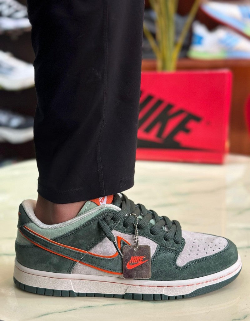 Nik E dunk low otomo katsuhiro green