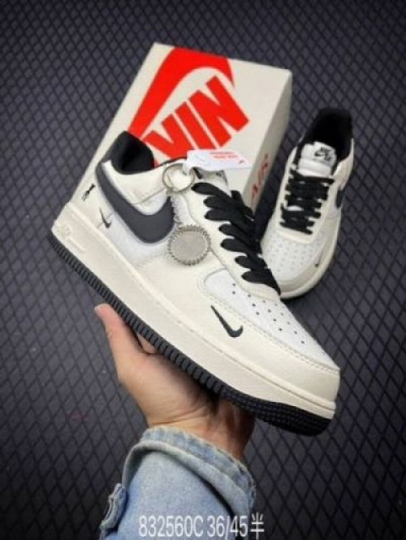 Nik e Airforce 1 07 low violent bear joint linen beige black sneaker