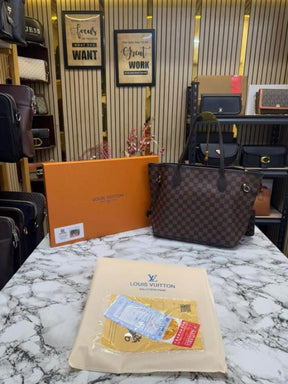 Louis  Vuitton Neverful With Box And Dust Bag (Brown checks)