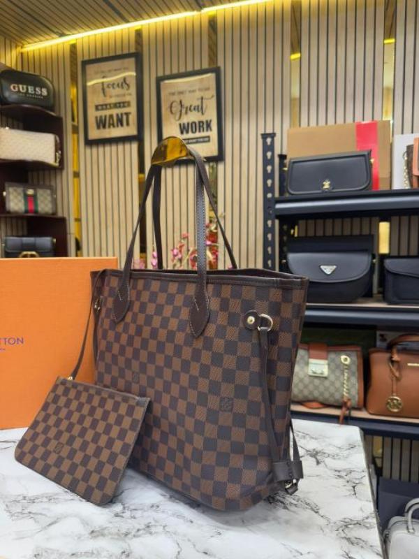 Louis  Vuitton Neverful With Box And Dust Bag (Brown checks)