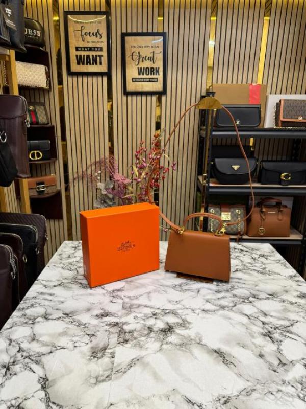 Hermes Kelly Top Handle Bag With Box (Brown)