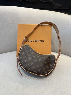 Louis  Vuitton  LV  Croissant  can  praise  pea  old  flower  one shoulder  crossbody  bag  Combo  With  box  1756