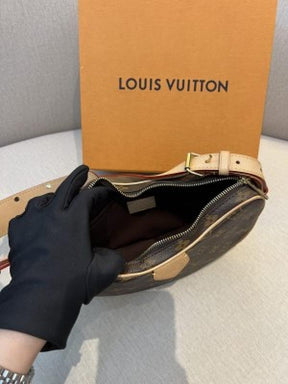 Louis  Vuitton  LV  Croissant  can  praise  pea  old  flower  one shoulder  crossbody  bag  Combo  With  box  1756